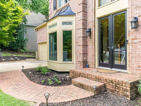 3rd image of 1607 Amberwood Ct
