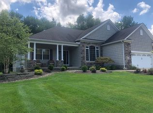 12220 Summerwood Dr, Concord Township, OH 44077