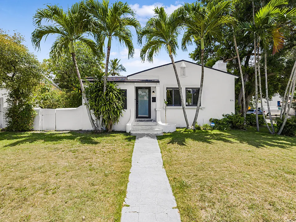 836 NE 82nd St