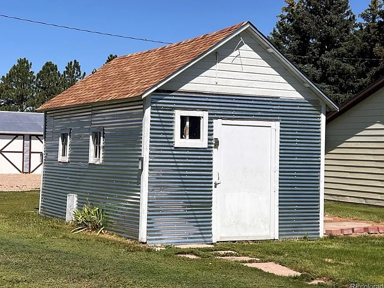 204 Main St — Photo 5