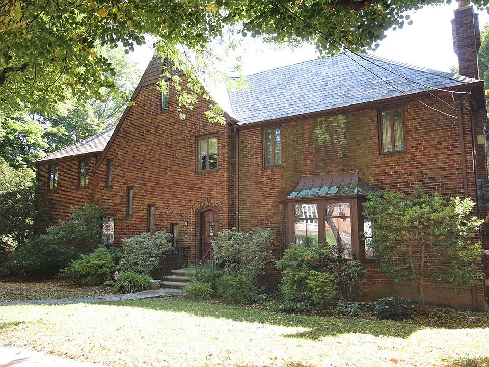 1st image of 25 Ward Ave
