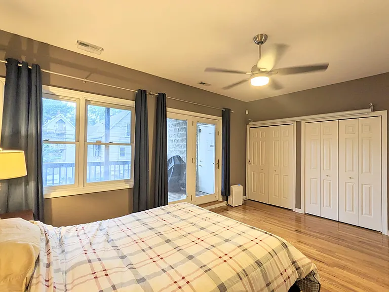 3240 N Sheffield Ave #2 — Photo 10