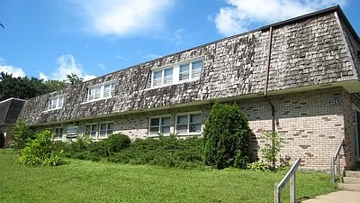 216 Broadway St — Photo 1