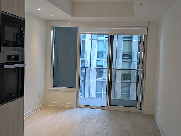 11 Yorkville Ave #1108 — Photo 11