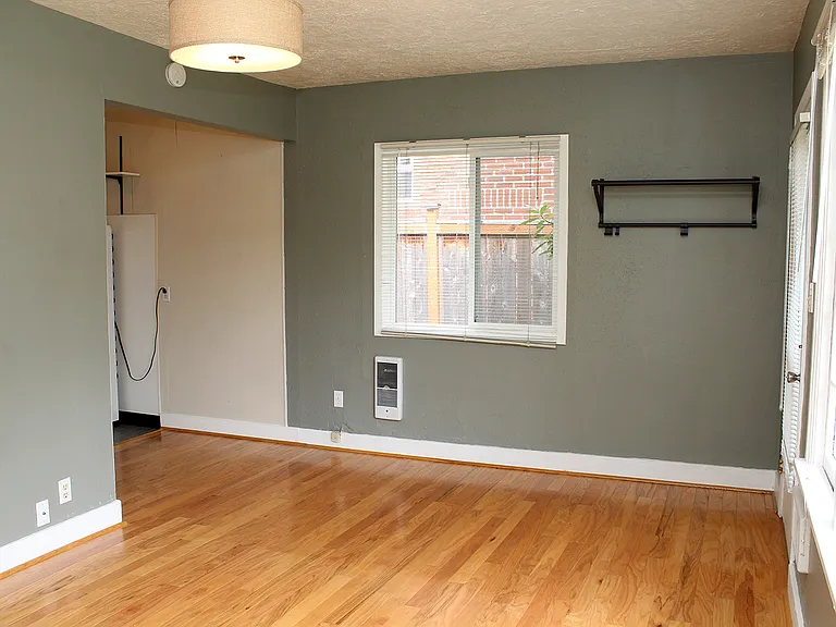 1007 NE Tillamook St #5 — Photo 3