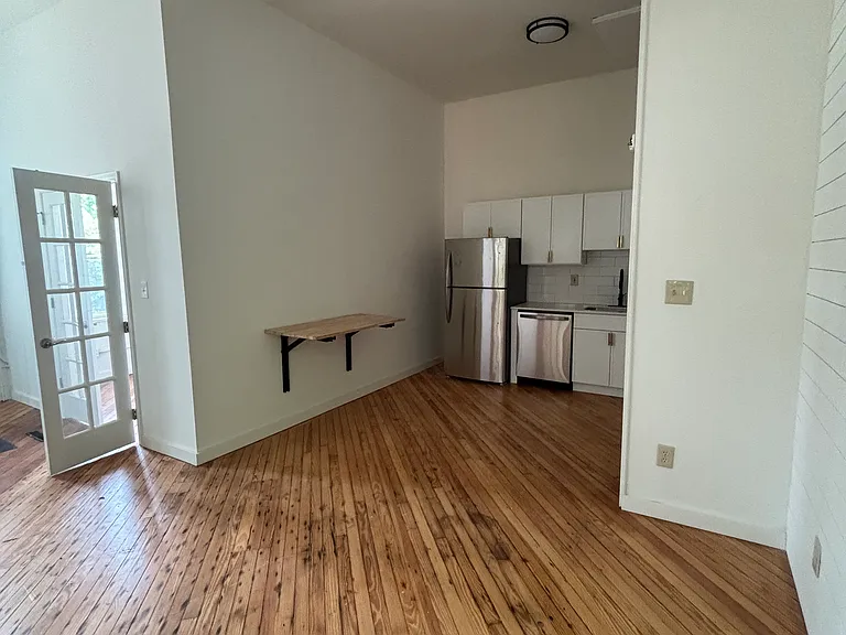 37 Union St #102 — Photo 16