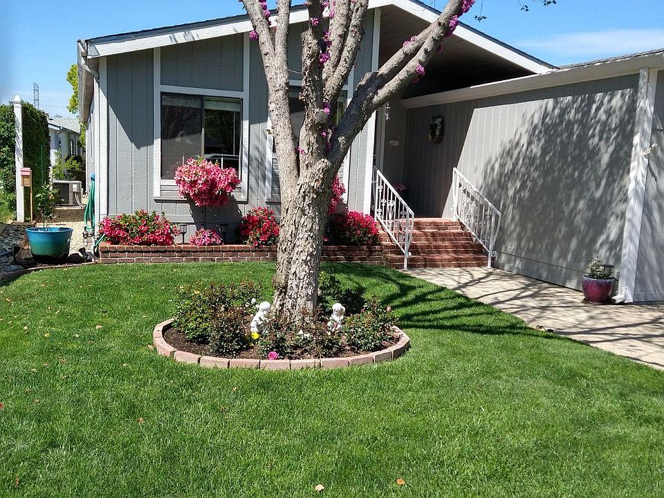 1st image of 217 Lafayette Dr