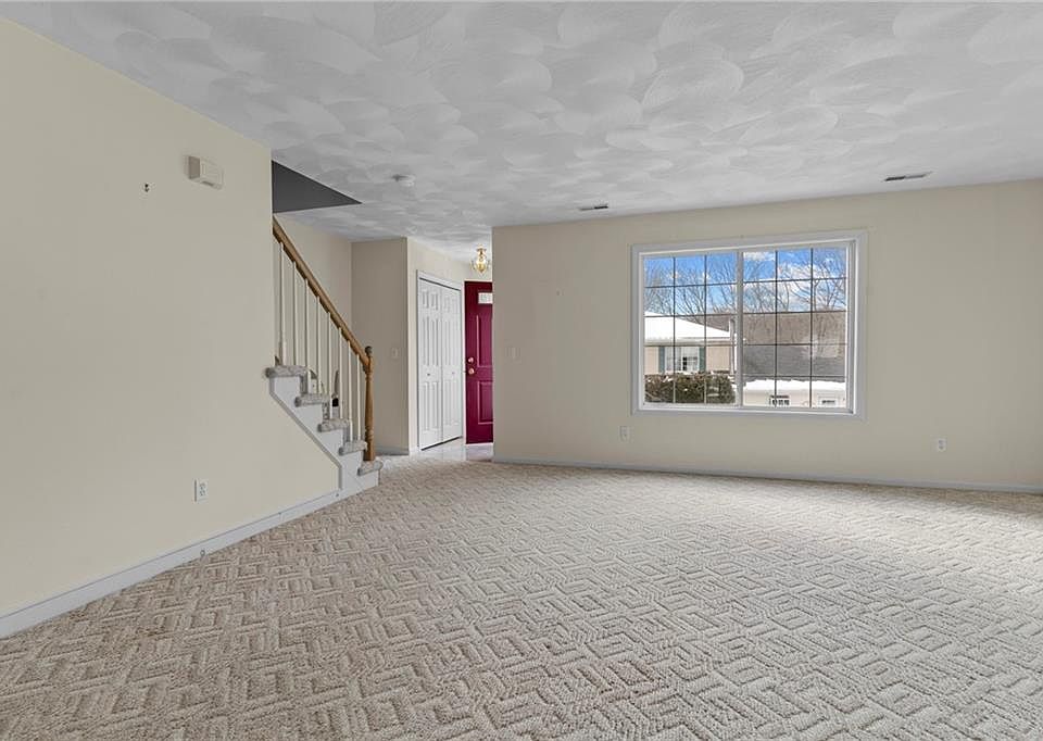 Governors Hill 94 Governors Hl West Warwick RI Zillow