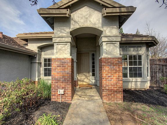 2nd image of 111 Turnberry Ct