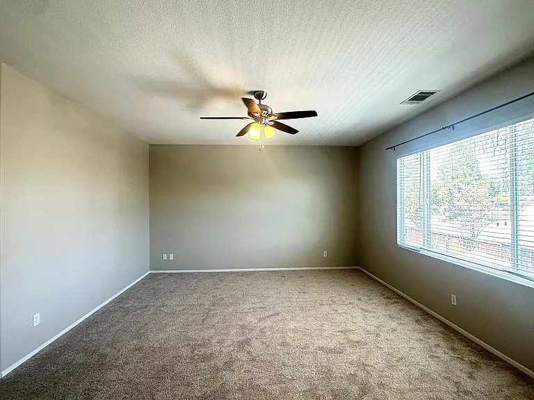 36026 Kiel Ct — Photo 18
