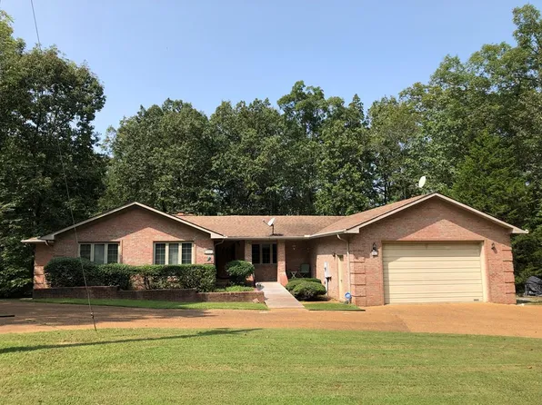 1453 New Hope Rd, Big Sandy, TN 38221