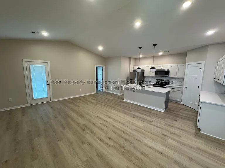 12502 Northstar — Photo 6