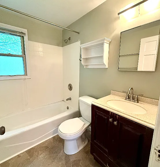 2824 Whitewood St — Photo 10
