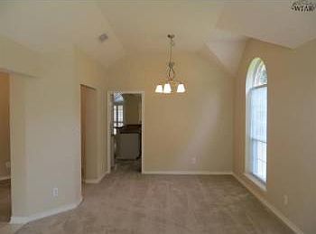 5th image of 3031 Whitehall Ln