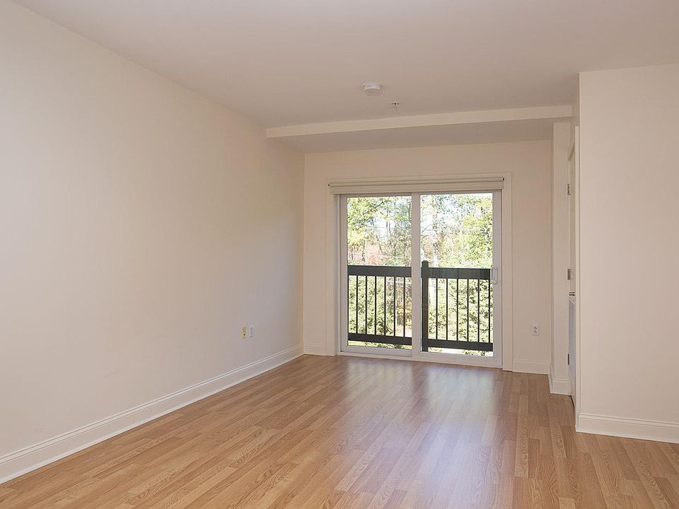 Warner Woods Apartments 247 Laws Brook Rd Concord MA Zillow