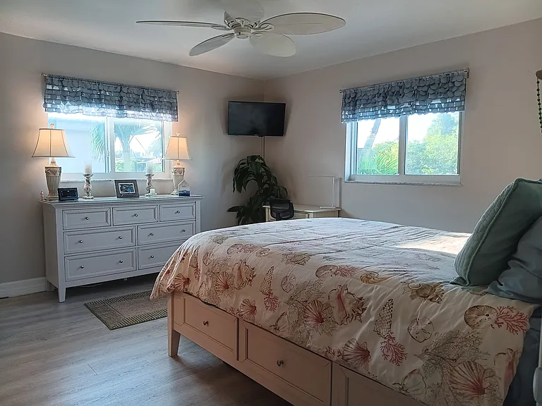 1320 Blue Point Ave #3 — Photo 16