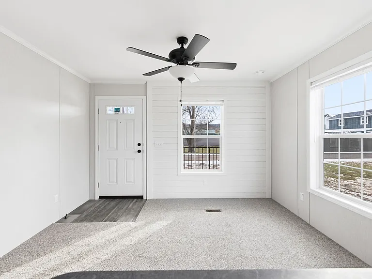 540 Everett St #1 — Photo 2