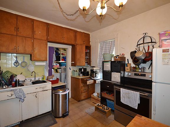 5th image of 506 4th St S