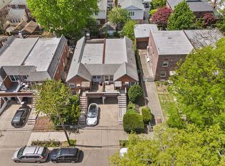 4336 194th St, Flushing, NY 11358