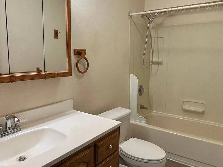 560 Wigwam Way — Photo 8