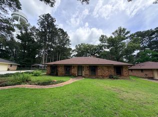 5047 Town North Dr, Shreveport, LA 71107