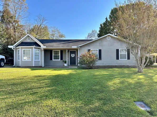 211 Dahlia Dr, Taylor, AL 36301