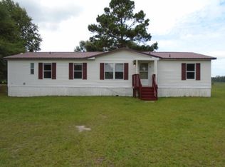 70 Ginger Ct, Saint Pauls, NC 28384