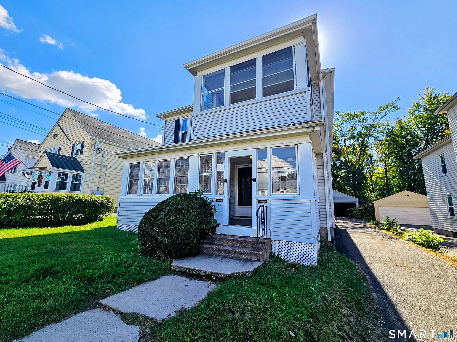 2 bed, 1.0 bath, 2720 sqft, $2,200 — Photo 2