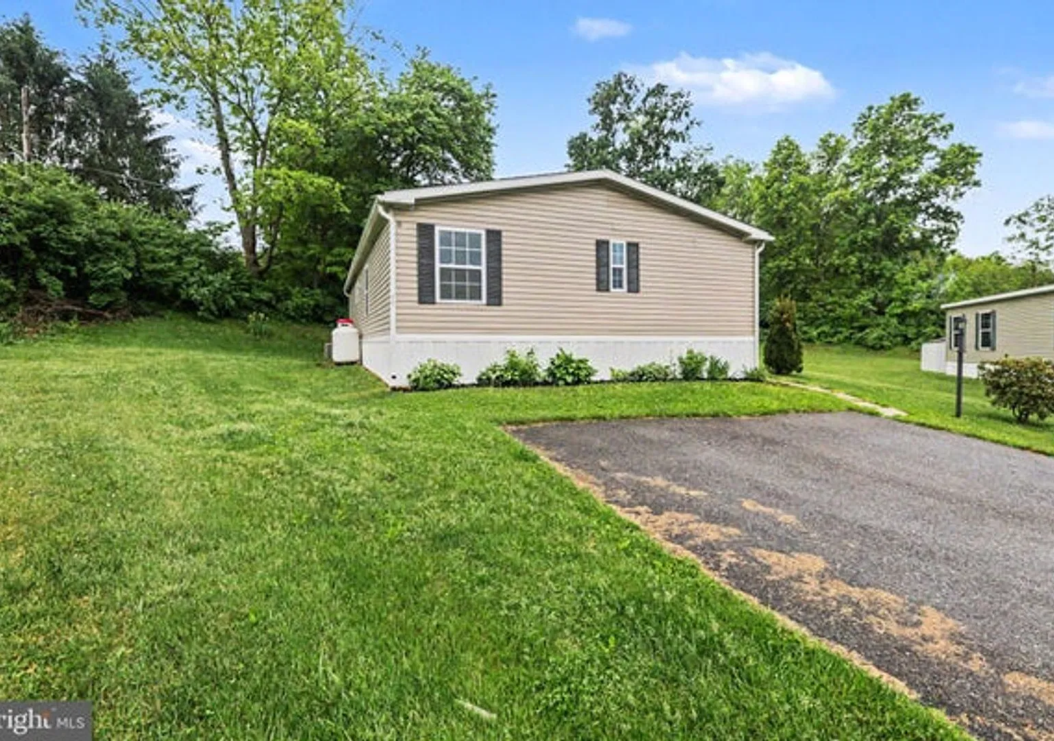 49 Meadowview Drive (POH) — Photo 1