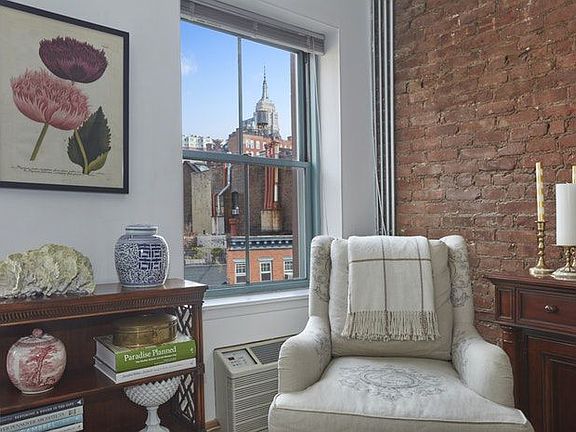 4th image of 256 W 21st St #4L