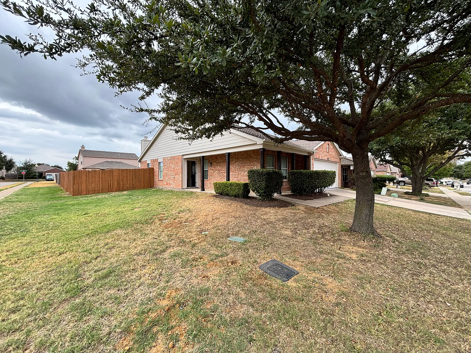 3 bed, 1378 sqft, $2,200 — Photo 2