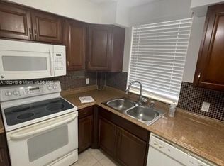 6135 NW 186th St APT 205, Hialeah, FL 33015