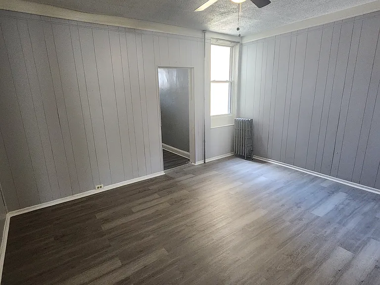 2528 Robb St — Photo 8
