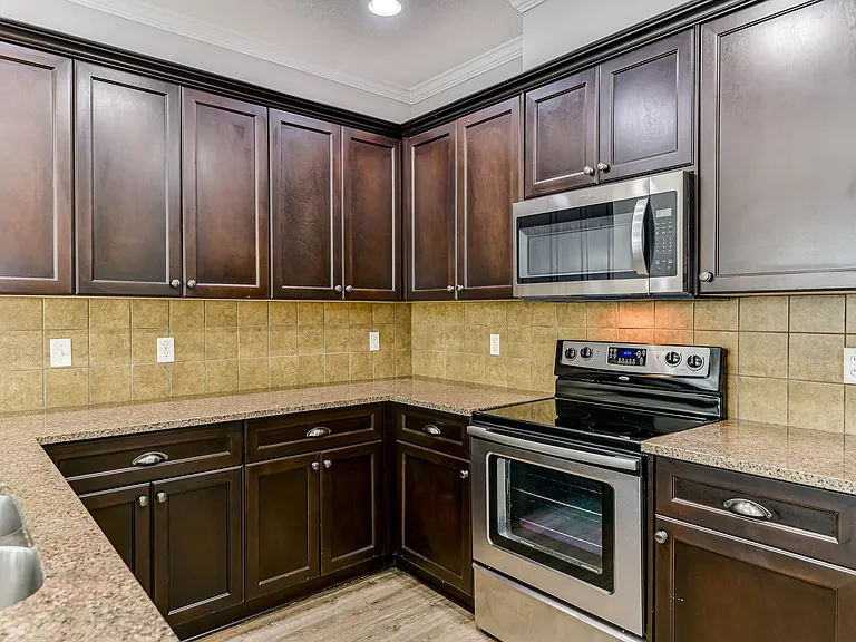 1913 Kenlock Dr — Photo 11