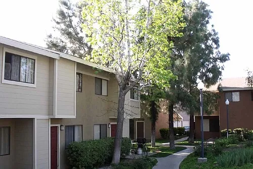 27077 HIDAWAY AVE. Photo 1