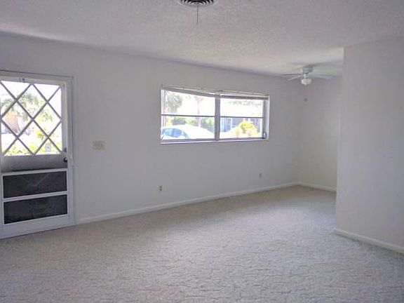 4th image of 122 N Las Olas Dr