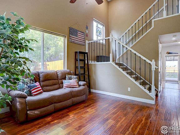 3rd image of 245 Stonehaven St Cir