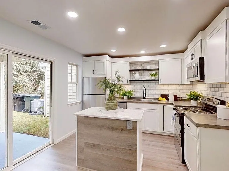 536 Candida Dr — Photo 4