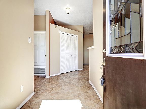 5th image of 4601 Fairfax Dr NW
