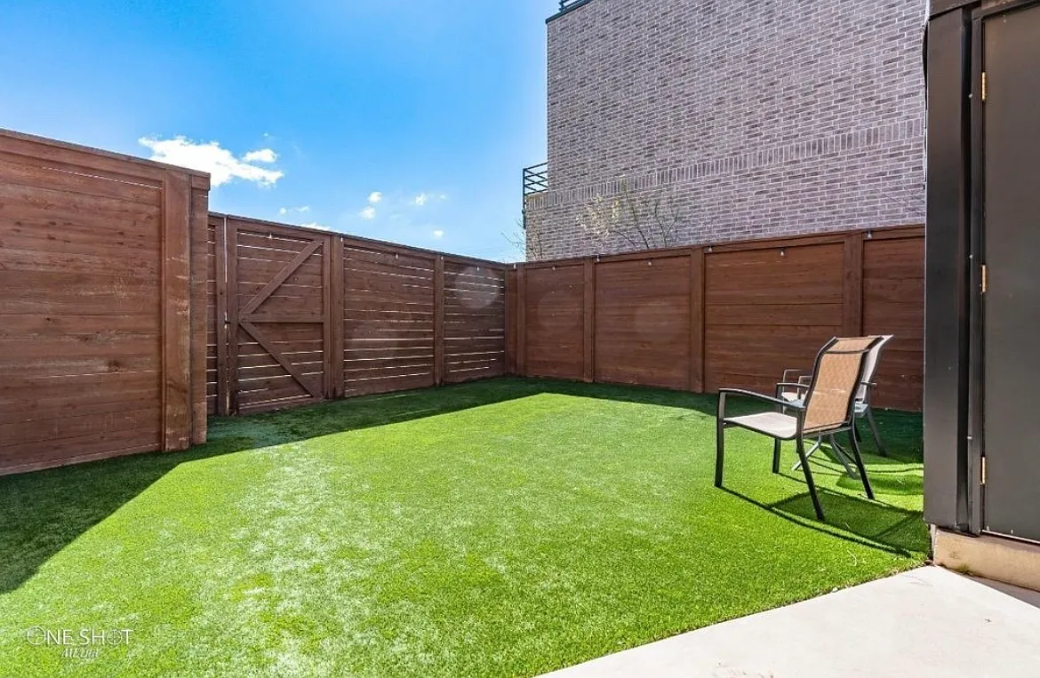 718 Orange St — Photo 4