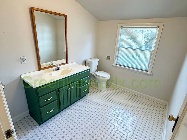 2101 N Rosa Parks Way — Photo 34