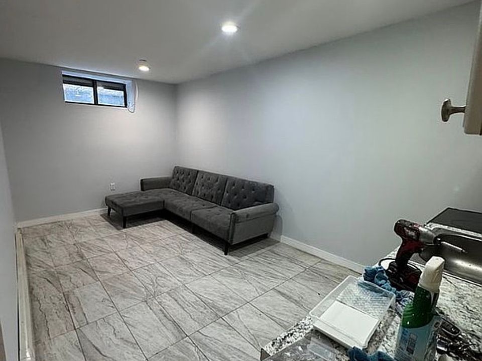 1st image of 9220 Skidmore Ave #B