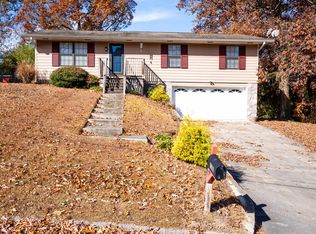 8321 Oak Forest Ln, Hixson, TN 37343
