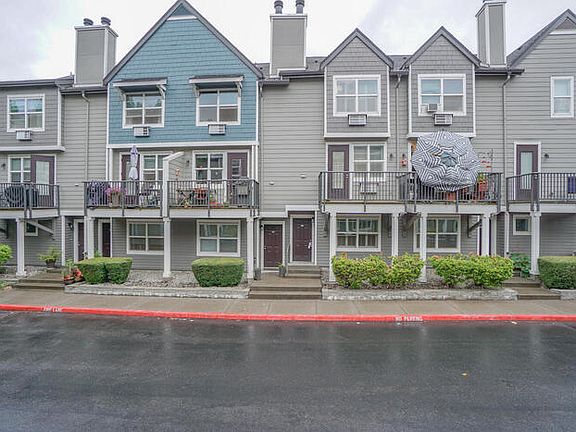 3rd image of 1731 SE Cutter Ln Unit 1731