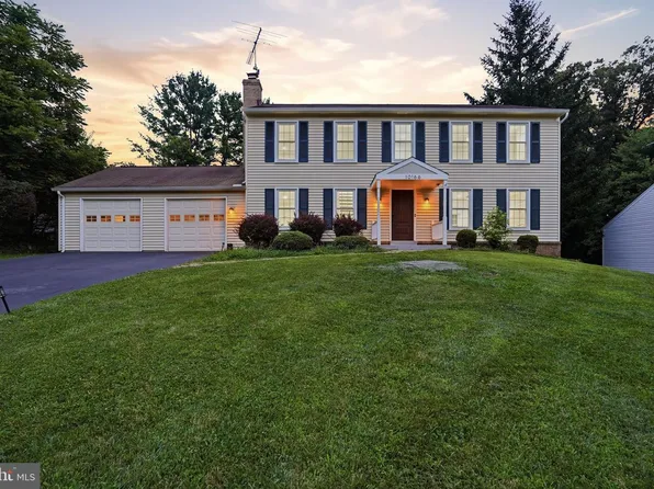 10166 Yorktown Way, Great Falls, VA 22066