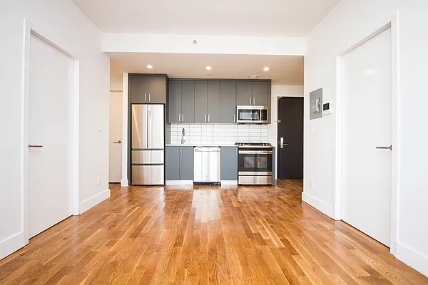 Rented by Nooklyn NYC LLC | media 77