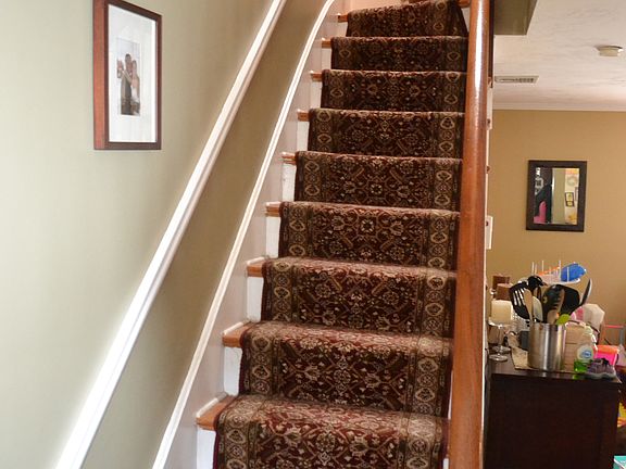 Stairs to 2nd Floor