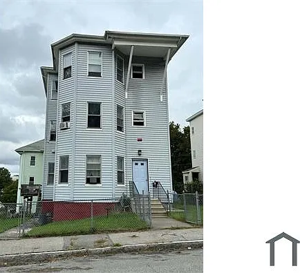 4 bed, 1750 sqft, $2,395 — Photo 3