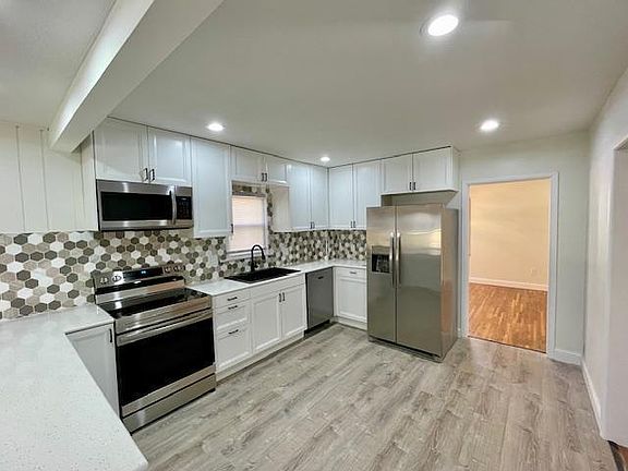 2nd image of 1107 10th St NW