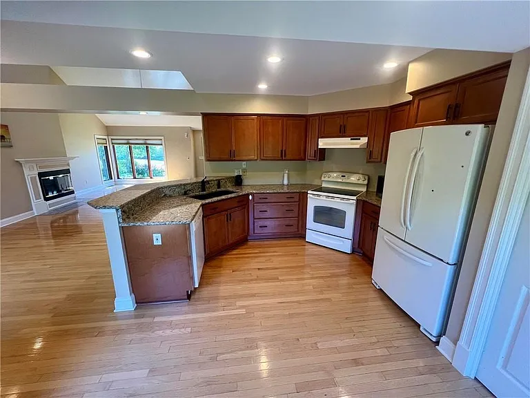 35 Hayfield Way — Photo 5